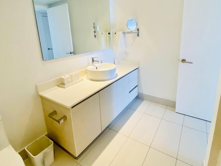 Beachwalk 1B-1B Apmt Amazing View 12A Hallandale Beach Luaran gambar
